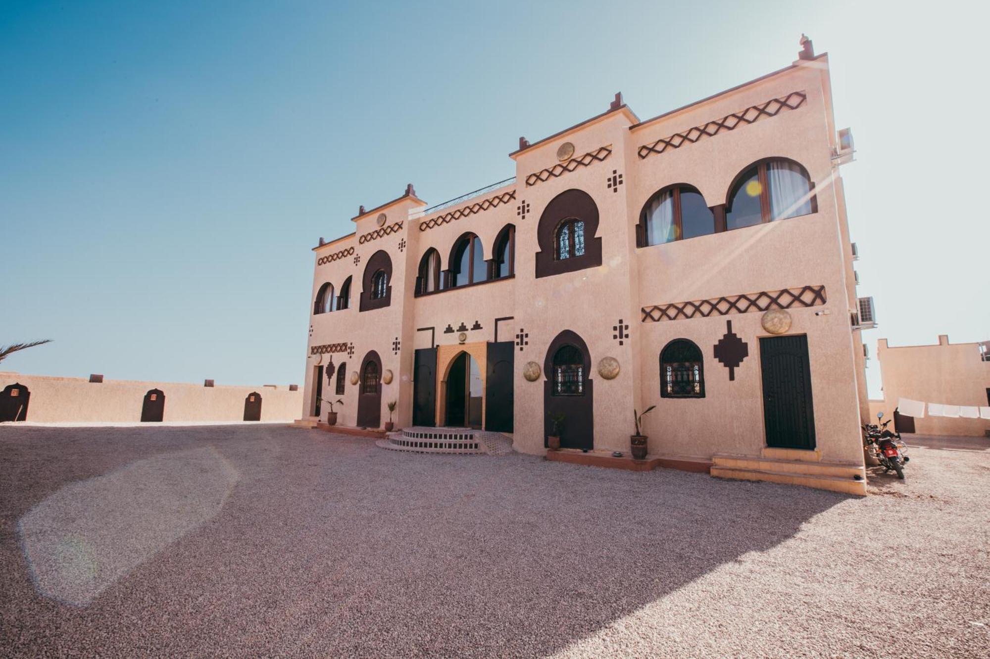 Traditional Riad Merzouga Dunes 外观 照片