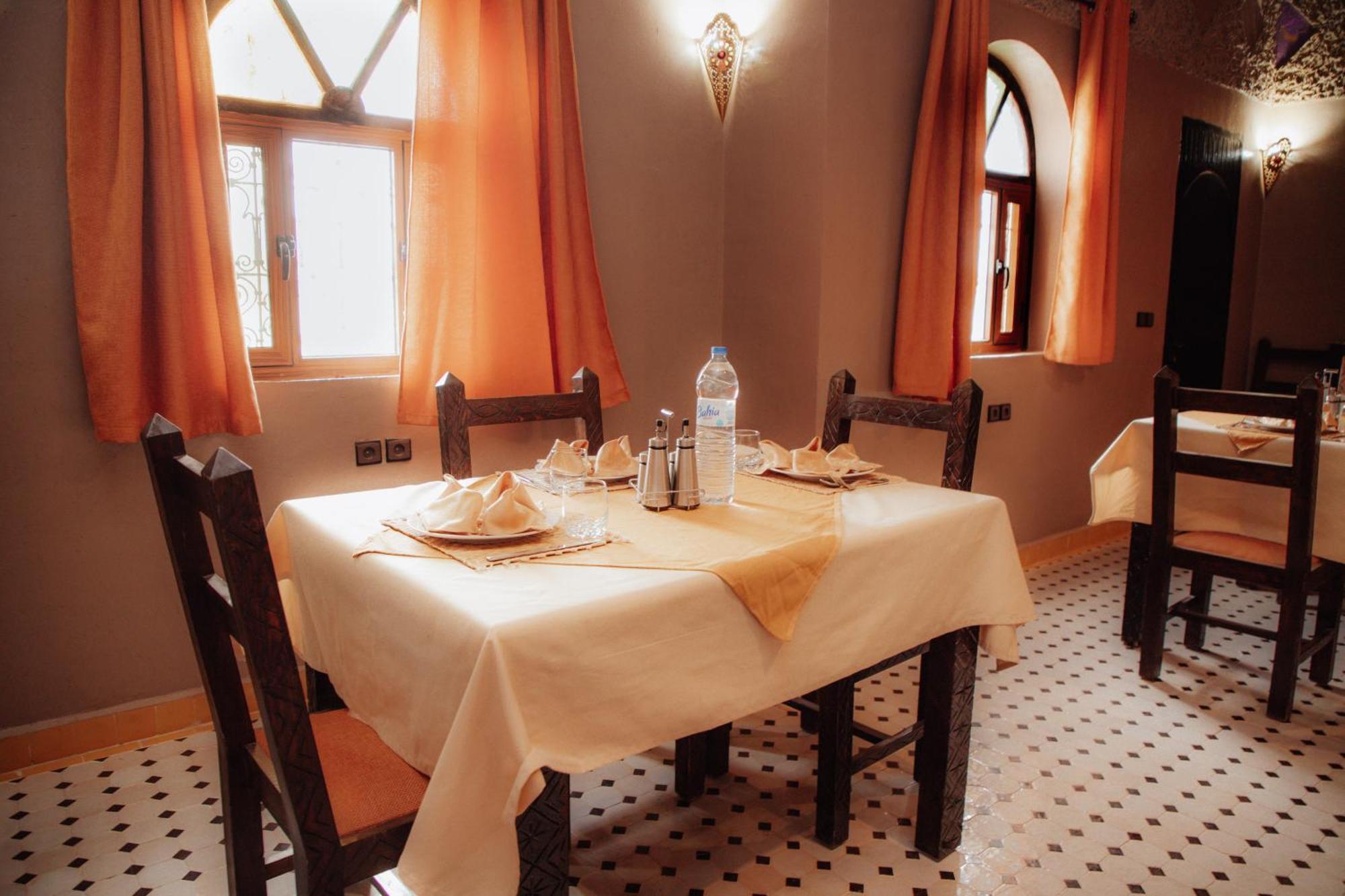 Traditional Riad Merzouga Dunes 外观 照片