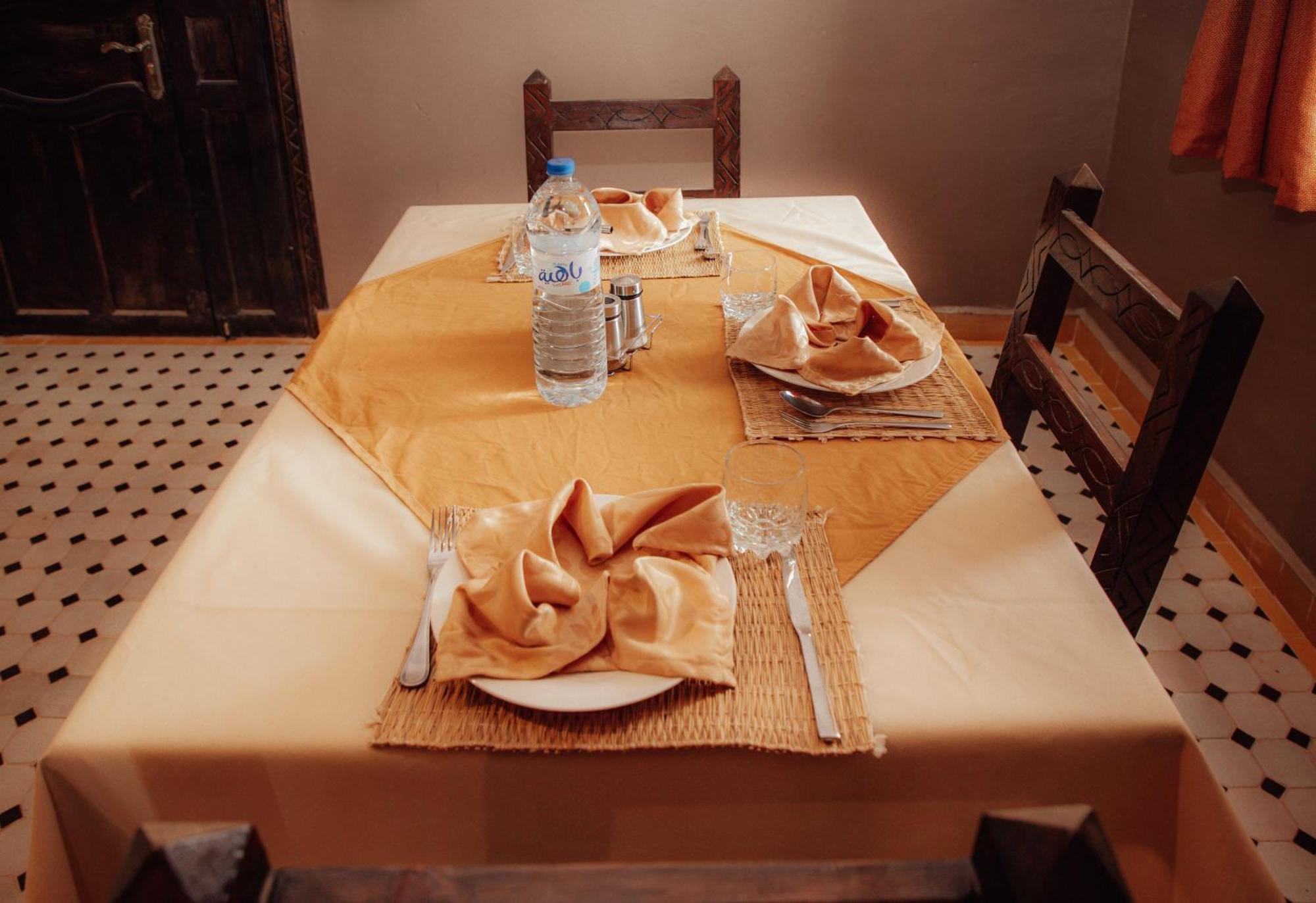 Traditional Riad Merzouga Dunes 外观 照片